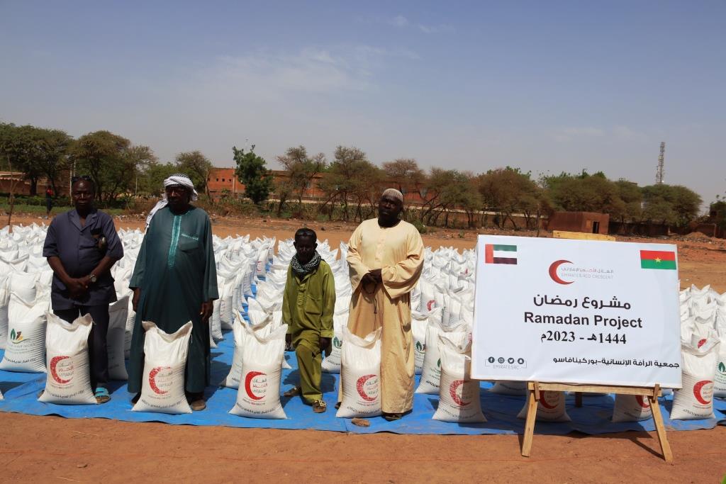 Soutien vital : 400 sacs de riz offerts aux plus démunis de Ouagadougou par l'ABH